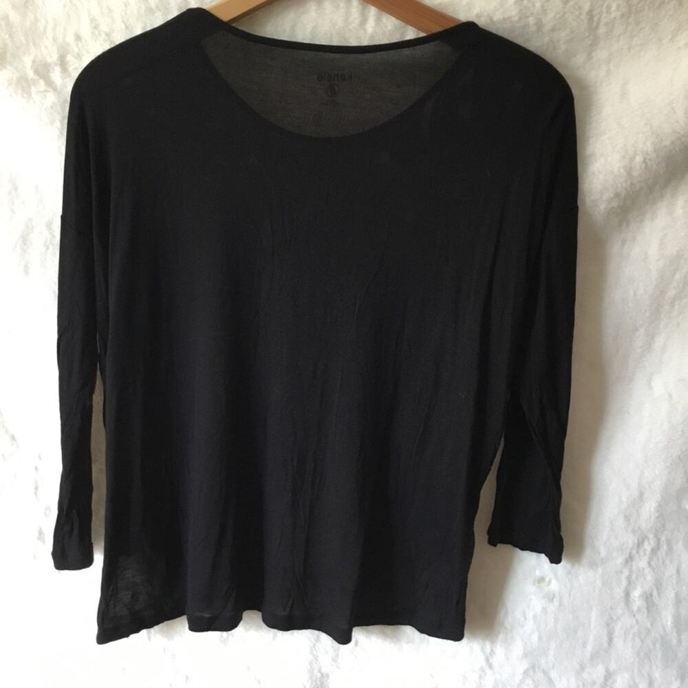 Kensie Black and White Abstract Print Top - Picture 9 of 16